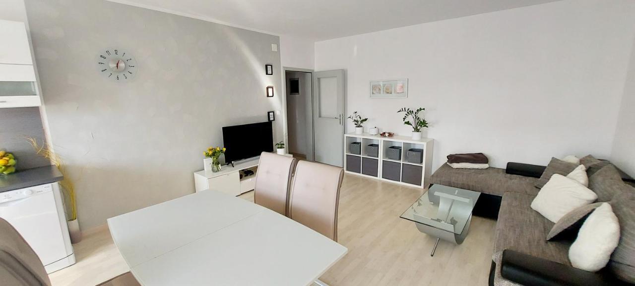 Apartman Near Fazana-500 From The Sea Extérieur photo